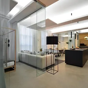 https://luxury-omaruru-design-apartment-deluxe.com-bavaria.com